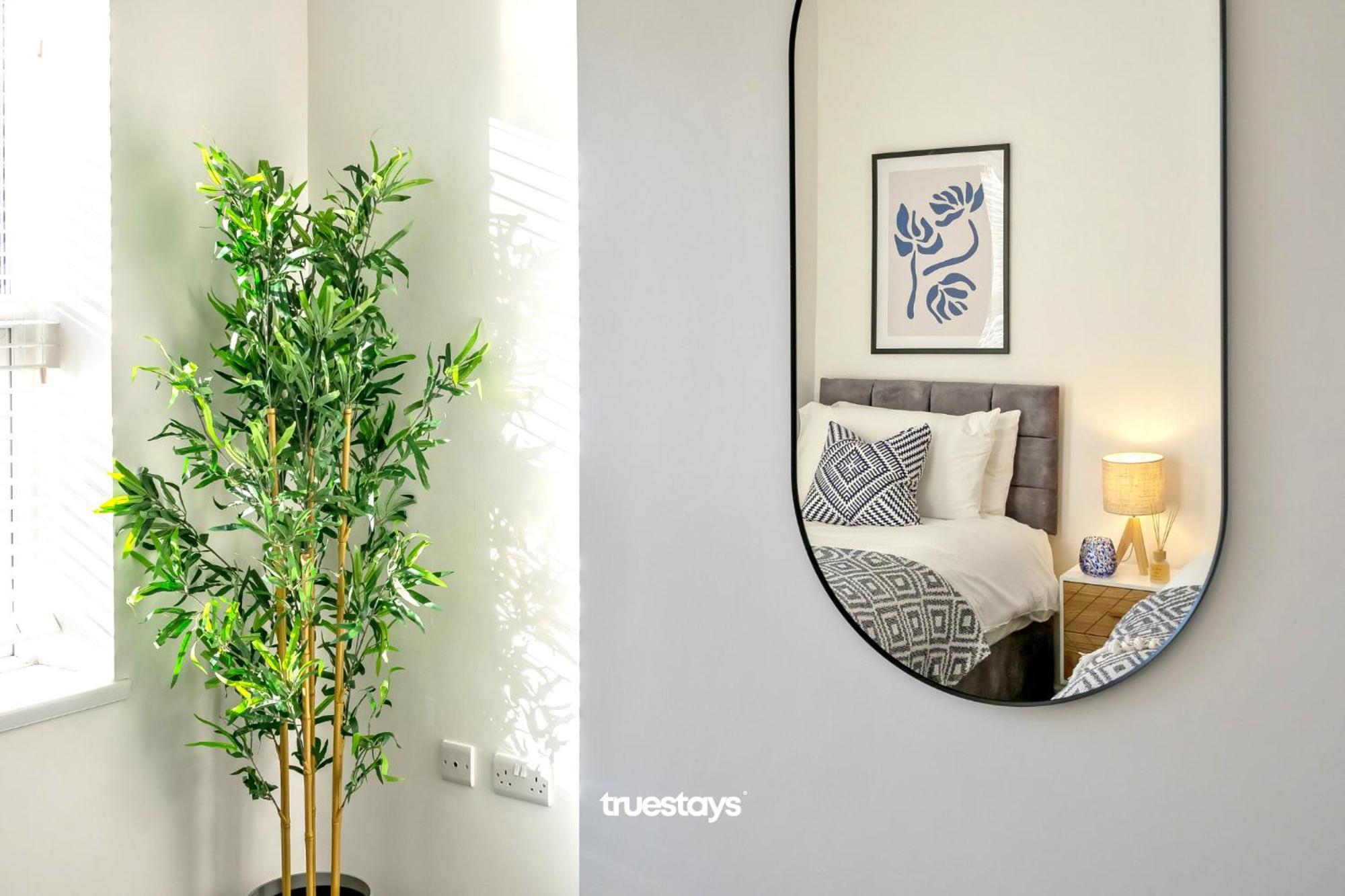 Nursery House By Truestays - 3 Bedroom House In Stoke-On-Trent Екстериор снимка