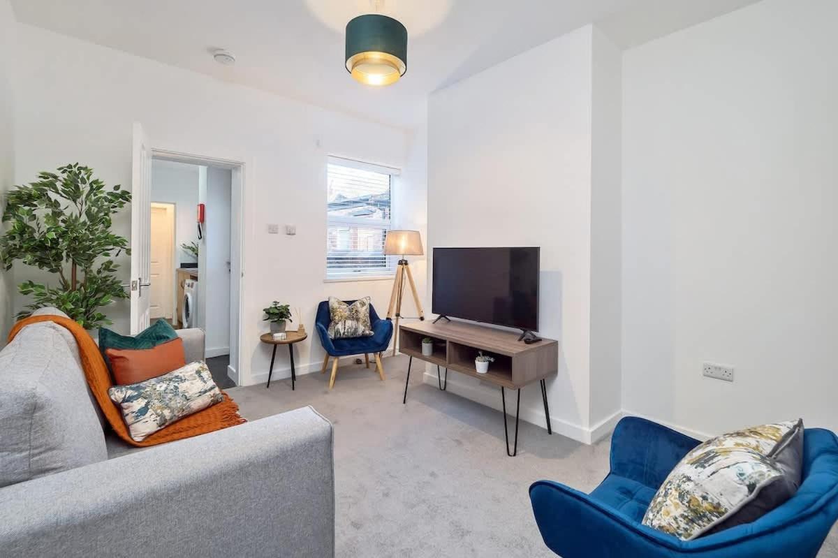 Nursery House By Truestays - 3 Bedroom House In Stoke-On-Trent Екстериор снимка